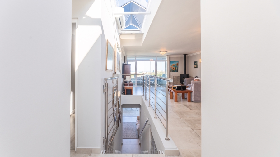 3 Bedroom Property for Sale in Bloubergstrand Western Cape